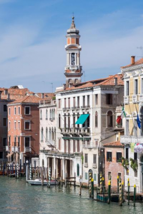 Casa Cattaneo Grand Canal view